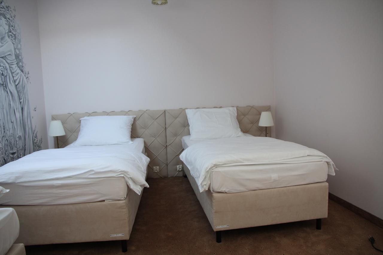 Gosciniec Pod Mlynem Hotel Иновроцлав Екстериор снимка
