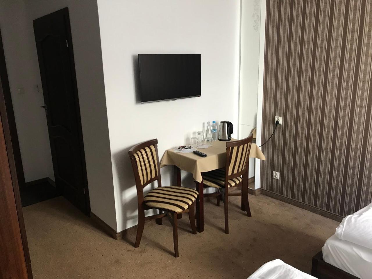 Gosciniec Pod Mlynem Hotel Иновроцлав Екстериор снимка