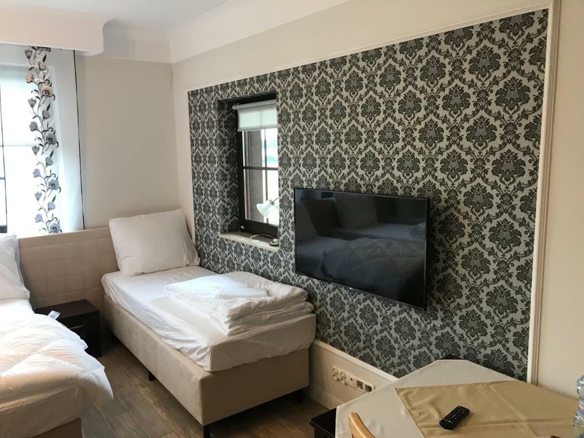 Gosciniec Pod Mlynem Hotel Иновроцлав Екстериор снимка
